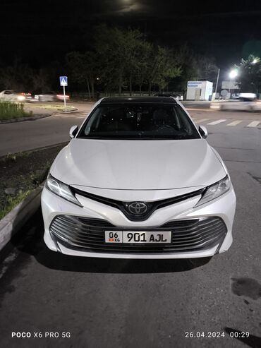туманник: Toyota Camry: 2018 г., 2.5 л, Автомат, Бензин, Седан