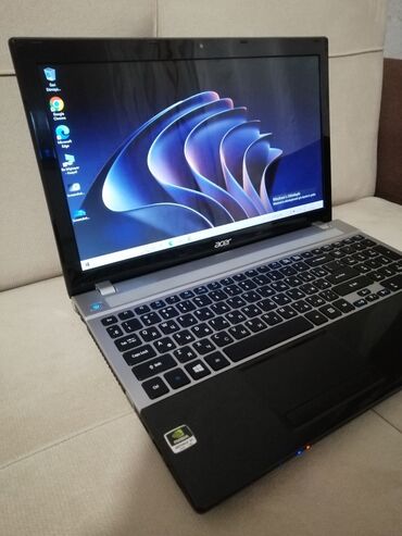 gt 9800: Intel Core i5, 4 GB, 15.6 "