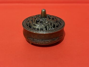 Digər dəstlər və servizlər: Məhsul: Kiçik ölçülü bürünc tonlarda ətir qabları dəsti Təsvir: - 3 — 7