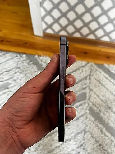 Apple iPhone: IPhone 14 Pro, Qara, Face ID — 7