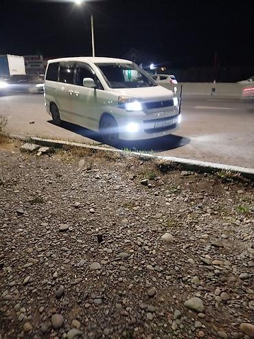 Voyah: Toyota Voxy: 2003 г., Минивэн — 3
