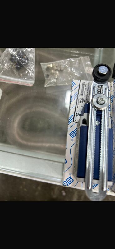 Digər biznes avadanlığı: Hər bir parça magazada satışda Dəzgahlar və ehtiyyat hissələrinin — 16