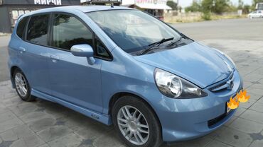 фит автомобиль: Honda Fit: 2002 г., 1.5 л, Вариатор, Бензин, Хетчбек