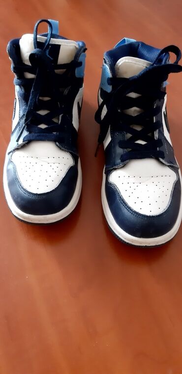 обувь jordan: Кеды,Jordan,, размер 33 б/у в отличном состоянии производство