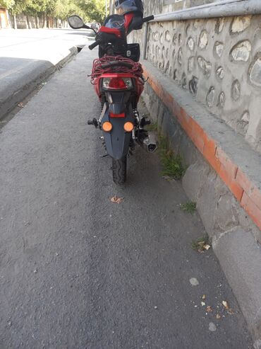 питбайк в баку цена: Qırmızı rəngli şəhər tipli moped/motosklet - Korpus: idman üslublu
