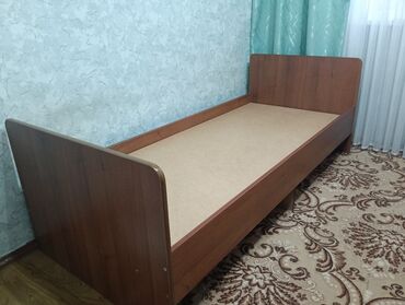 бак для фуры: Продаю кровать. В хорошем состоянии