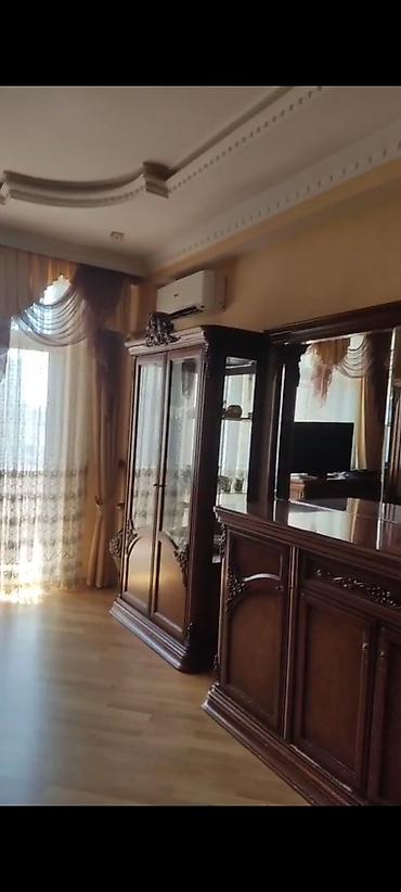 xutor ev: 28 May metrosuna yaxin Ak. M. Qaşqay kücəsi 36-da yerləşir(Smerika — 6