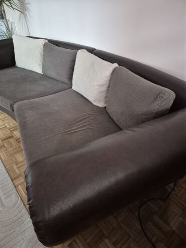 Sofe i kaučevi: Vrhunski cetvorosed koža -  mebl. Ovalnog dizajna jako zanimljiva — 4