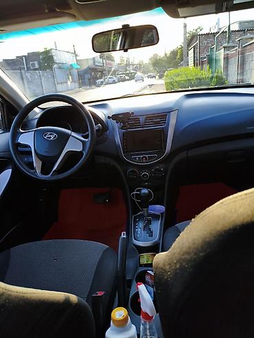 артём: Hyundai Solaris: 2013 г., 1.4 л, Автомат, Бензин, Седан — 2