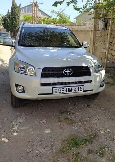 mersedes qapi: Toyota RAV4: 2.4 l | 2011 il Krossover — 9