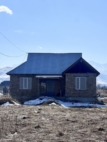 дом в городе бишкек: Дом, 70 м², 4 комнаты, Собственник, ПСО (под самоотделку)