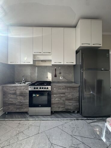 замер кухонной мебели: Кухонный гарнитур с техникой - Планировка: прямая линия, компактная