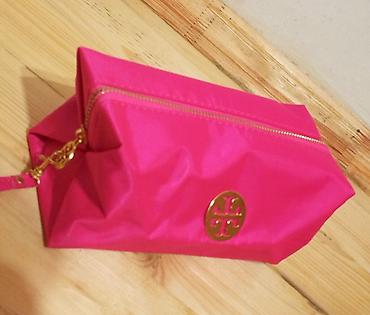 ручная сумка: Parlaq çəhrayı rəngdə kosmetik çanta. - Material: suya davamlı, hamar — 1