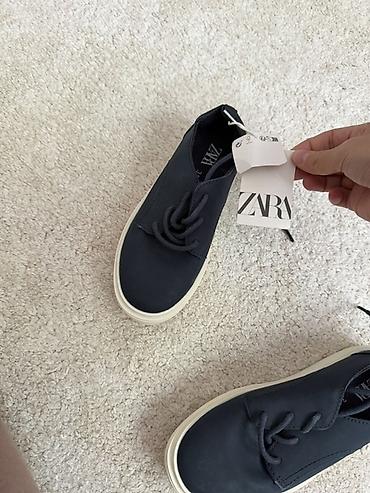 ботинка женская: Детские кеды ZARA - Бренд: ZARA (ярлык на обуви) - Размер: 31 (указан — 4