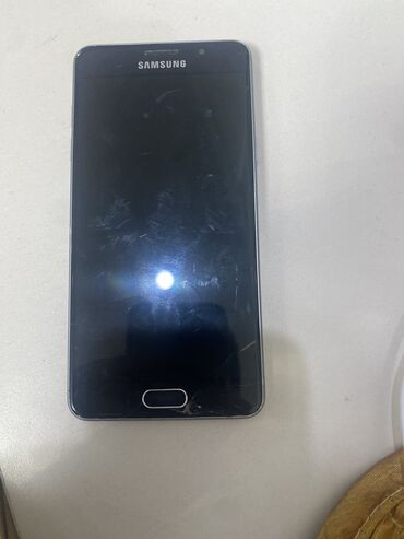 телефон е39: Samsung A50, Колдонулган, 64 ГБ, түсү - Кара