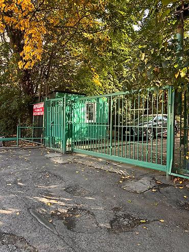 Двукомнатная квартира с закрытой территорией и парковкой за