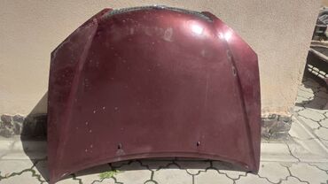 капот на фит: Капот Toyota 2004 г., түсү - Burgundy color