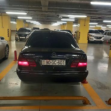 Mercedes-Benz: Mercedes-Benz E-Class: 3.2 l | 2000 il Sedan — 26