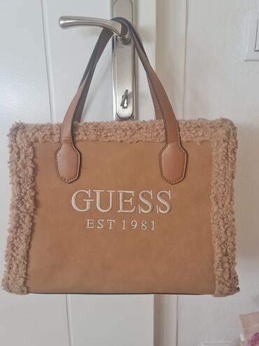 rame guess: Torba za rame, Guess, Materijal: Koža na lalafo.rs rame guess: Torba za rame, Guess, Materijal: Koža