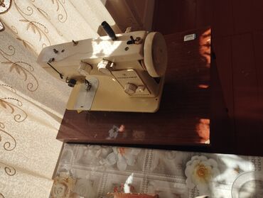 cayka: Tikiş maşını Chayka, İşlənmiş,Elektromexaniki, 5 saplı, Ünvandan götürmə