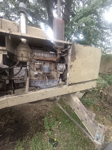 Зерноуборочные комбайны: Зерноуборочный комбайн самоходного типа, предназначенный для уборки at lalafo.kg — 8 Зерноуборочные комбайны: Зерноуборочный комбайн самоходного типа, предназначенный для уборки — 8