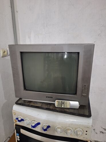 Televizorlar: İşlənmiş Televizor Bravis LCD 48" Ünvandan götürmə