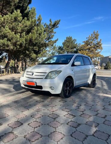 решетка на пассат б4: Toyota ist: 2003 г., 1.5 л, Автомат, Бензин, Хетчбек
