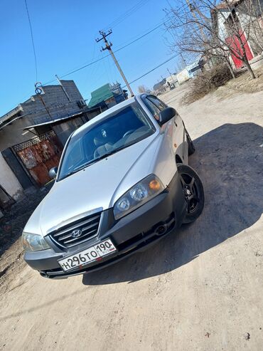 Hyundai: Hyundai Elantra: 2004 г., 1.6 л, Механика, Бензин, Седан