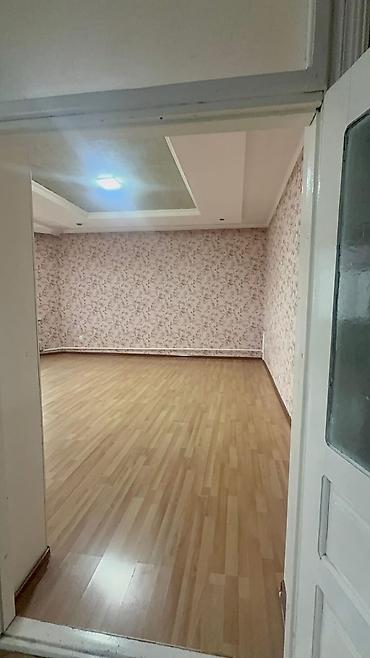 посуточно дом с баней: СДАЁТСЯ Просторный частный дом с участком и навесом для авто. - Три — 7