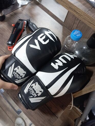 nitril əlcəklər: Eliyandida satilir 60m alınıb əlaqə ucun 0702575156