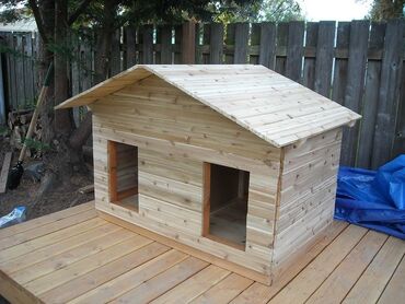 Yuvalar: Taxta it evi - Material: təbii ağac (taxta panellər), möhkəm karkas — 2