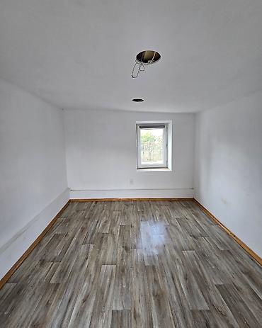 дома киргизия 1: ✨ Продаётся времянка в с. Новопавловка Бишкек ✨ 🏡 Характеристики: • — 5