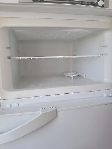 soyuduu: Indesit iki qapılı soyuducu - Üst kamerası dondurucu, aşağı hissə — 3
