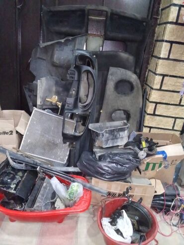 Soyutma və qızdırma sistemləri: Bmw 36 kuza ehtiyat hissələri 25 AZN nə desən var əlavə nömrə 051 701