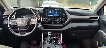 highland: Toyota Highlander: 2020 г., 2.5 л, Автомат, Гибрид, Внедорожник — 3