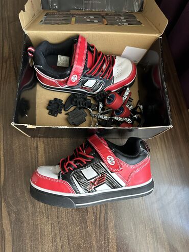 детские кроссовки на танкетке: Heelys krosovki rolls . Кроссовки на роликах фирма Хильс . Практически