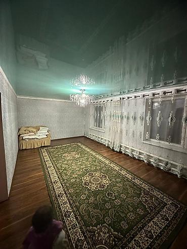 Продажа коттеджей и домов: Продается дом в г. Токмак в центре 20 соток. Дом кирпичный, отопление — 4