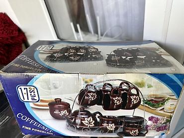 Наборы посуды: Различная посуда, б/у и новая. Есть комплектами и вразнобой. Может — 17