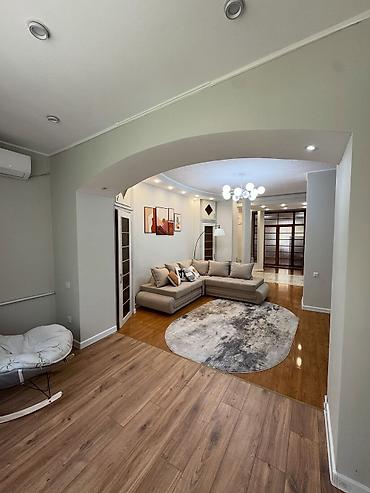 Продажа квартир: 4 комнаты, 110 м², бульвар Эркиндик Сталинка, 3 этаж, Свежий ремонт — 5