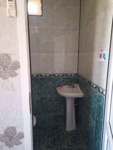 Həyət evləri və villaların satışı: Qaraçuxur qəs. 4 otaqlı, 100 kv. m, Orta təmir — 16