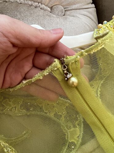 Ziyafət donları: Nisan donum olub,270 manata alinib.Cox gozel,mukemmel dondur.1 defe -da lalafo.az — 4 Ziyafət donları: Nisan donum olub,270 manata alinib.Cox gozel,mukemmel dondur.1 defe — 4