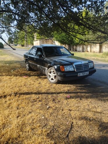 срочно срочно продаю машина: Mercedes-Benz 220: 1992 г., 2 л, Механика, Бензин, Седан