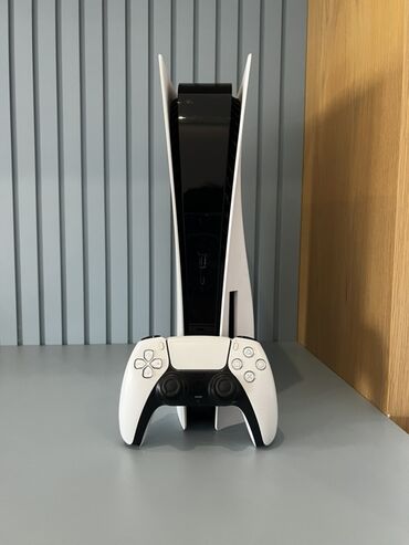 playstation 1: Игровая консоль Sony PlayStation 5 с беспроводным контроллером
