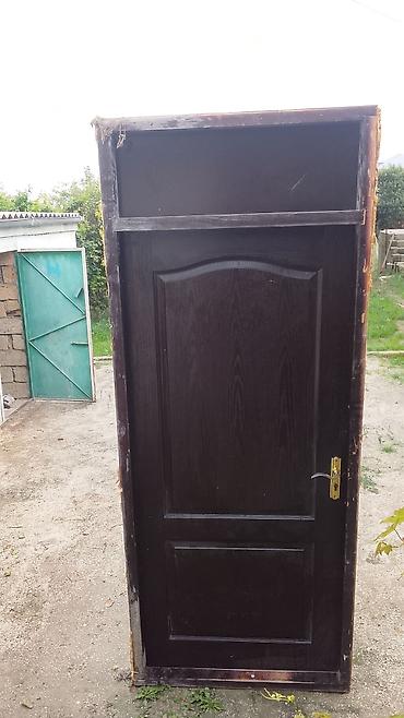 ağac çiyələyi: Qapı dəsti – qutu və üst fənərliklə - Material: taxta əsaslı — 1