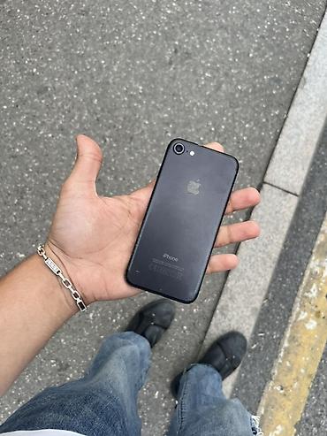 iphone 2 el: IPhone 7, 32 GB, Qara, Barmaq izi — 3