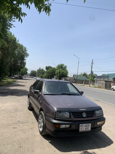 мотоблок sturm gk8357ci: Volkswagen Vento: 1992 г., 1.8 л, Механика, Бензин, Седан