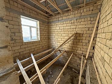 Həyət evləri və villalar: Satış üçün: daşdan tikilmiş 1 mərtəbəli həyət evi (yarımçıq tikili) — 7