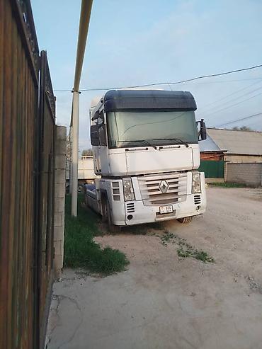 Тягачи: Тягач, Renault, 2006 г. — 3