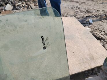 Стекла и комплектующие: Лобовой передний задний боковой различных размеров и форм — 10