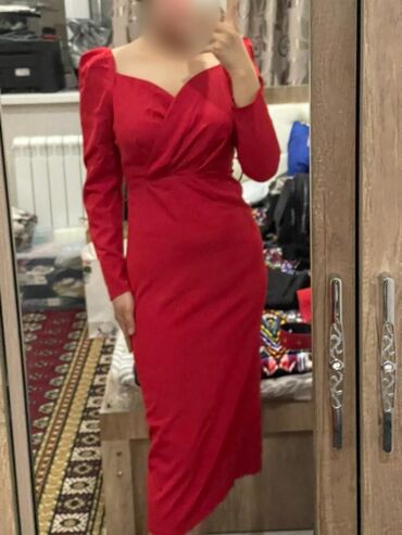 платье красное: Вечернее платье, Классическое, С рукавами, XL (EU 42)